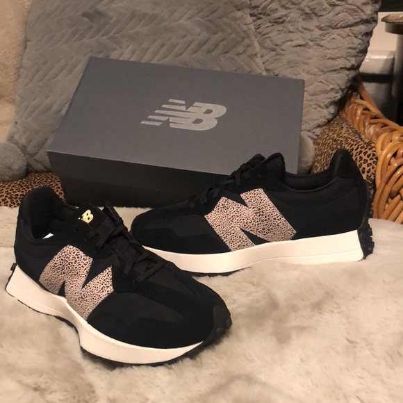 NEW BaLANCE 327 ANIMAL PRINT NIB BLACK SIZE 9 WOMENS LEOPARD - Picture 2 of 7